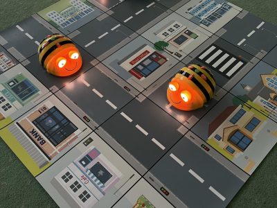 Edukacinės bitutės („Bee-bot“) – robotai jau ir mūsų įstaigoje